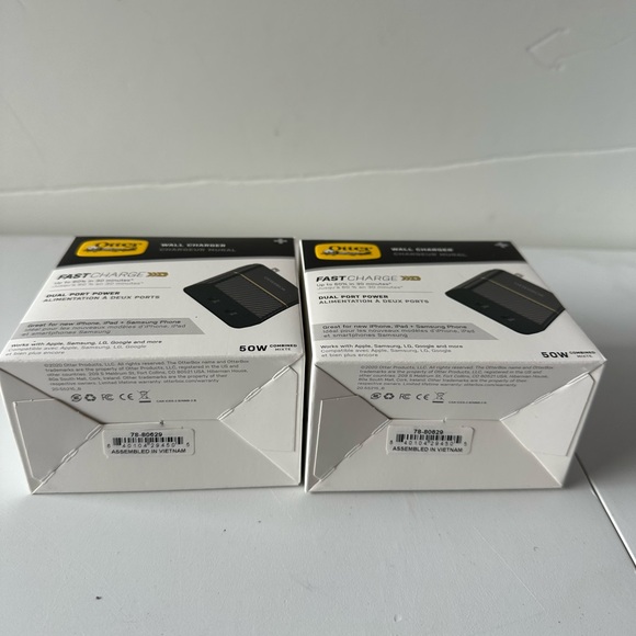 2OtterBox Black Shimmer 20W + 30W Fast Charge Duel Port USB-C Wall Power Charger - Picture 3 of 5